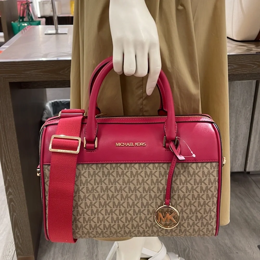 Michael Kors med Duffel Travel - Leather/Coated
35S2GTFU2B
Carmine PNK
MD DUFFLE - Picture 12 of 16